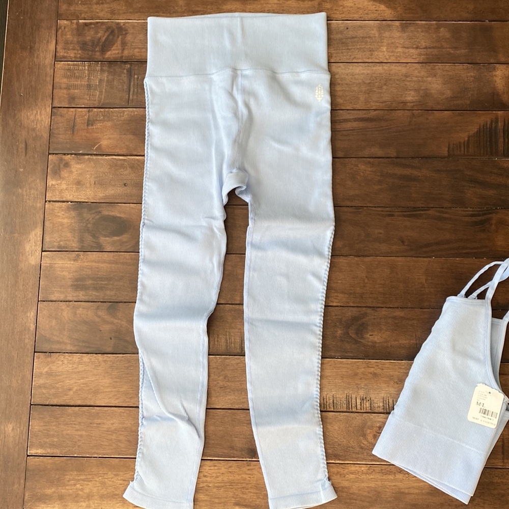 Sold🌸NWT🌸 Free People “Peek a Blue” matching set ❤️ - Picture 7 of 8